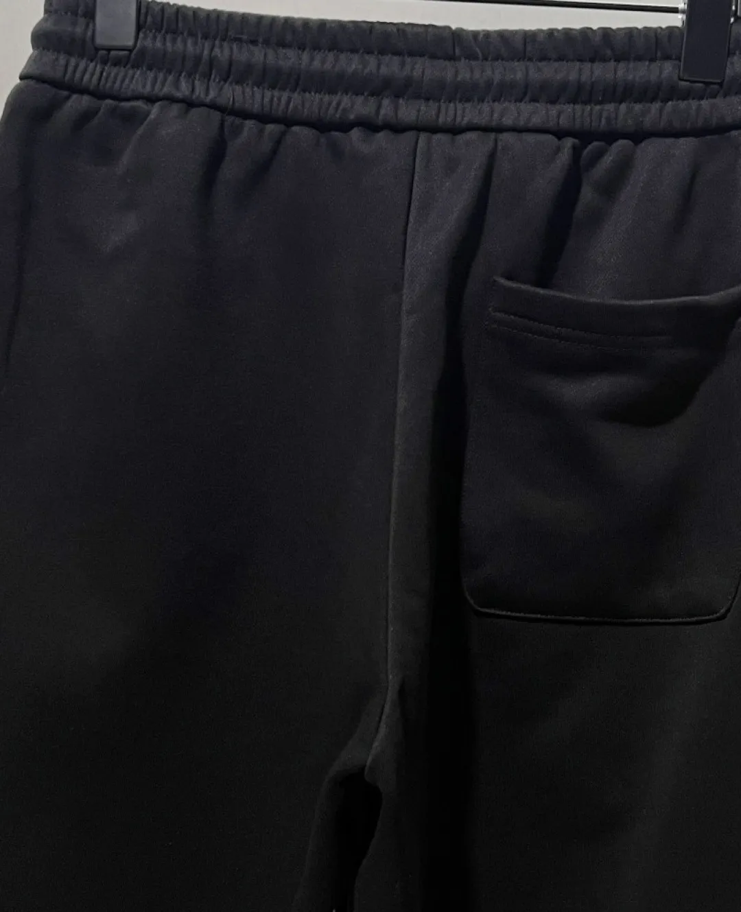 Ralph Lauren*Ralph Lauren 2026 New Arrival straight sweatpants👖Classic trousers with three-dimensional letter embroidery on the side casual trousers✅Boutique top quality craftsmanship‼ Complete with three standards⚠️Male and female have the same style, you can match them at will! ● Gram cotton ●Imported terry cotton fabric ●Customized 1:1 trademark ●Normal version ●Size; S M L XL